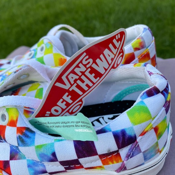 NWT Vans ComfyCush Era Tie-Dye Checker Rainbow Skate Sneaker Shoe M4.5/W6 721356 - Picture 3 of 12